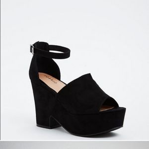 TORRID platform wedges size 11